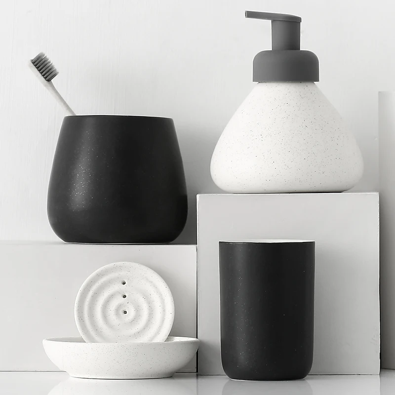 Zara Home Bathroom Set - Nordic Ceramics Artykuły łazienkowe Czteroczęściowy zestaw