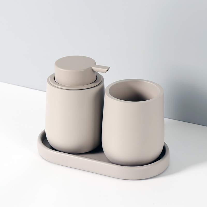 Zara Home Bathroom Set - Zestaw akcesoriów łazienkowych, butelka na balsam,