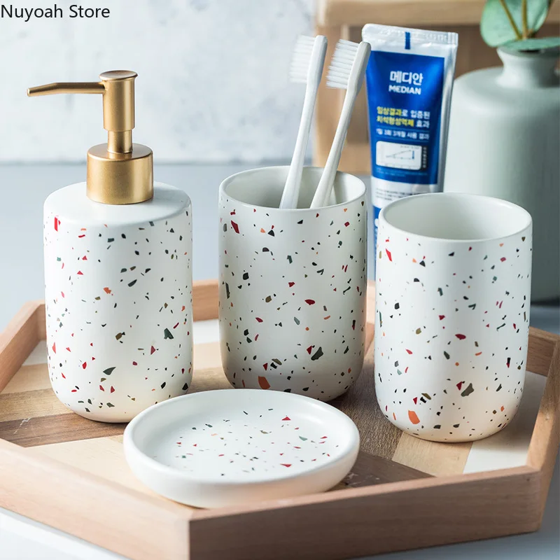 Europejski zestaw do dekoracji – Zara Home Bathroom Set recenzja i cena