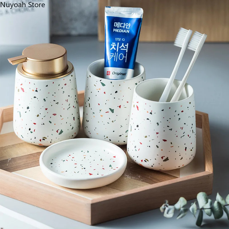Europejski zestaw do dekoracji – Zara Home Bathroom Set recenzja i cena