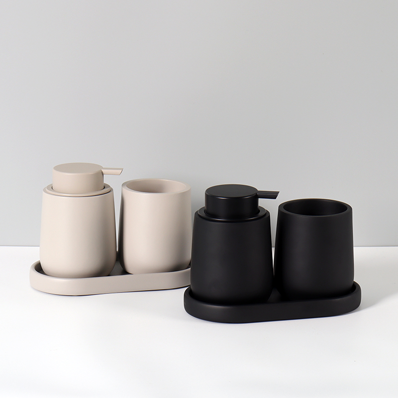 Zestaw akcesoriów łazienkowych – Zara Home Bathroom Set recenzja i cena