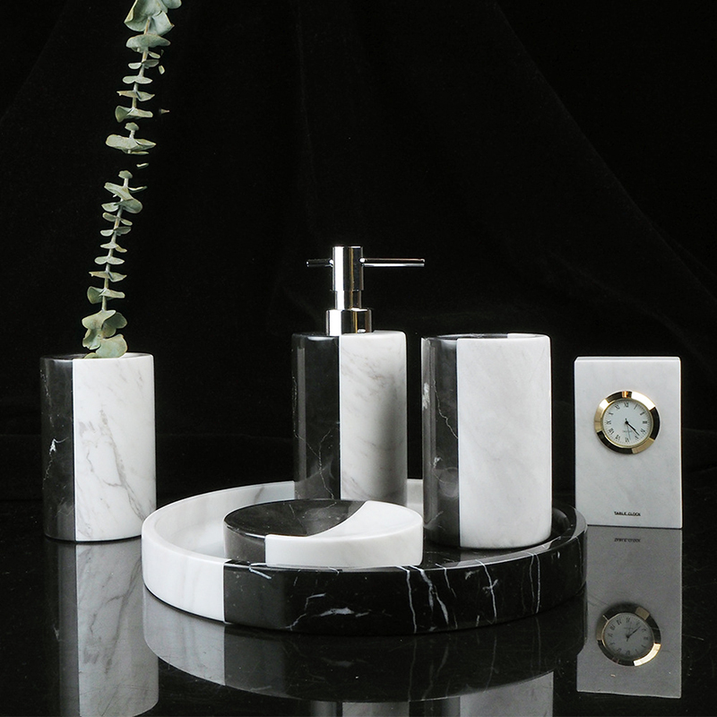Czarno-biały naturalny marmur  – Zara Home Bathroom Set recenzja i cena