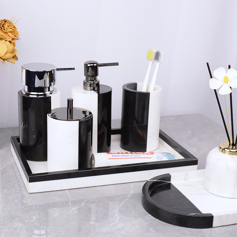 Czarno-biały naturalny marmur  – Zara Home Bathroom Set recenzja i cena