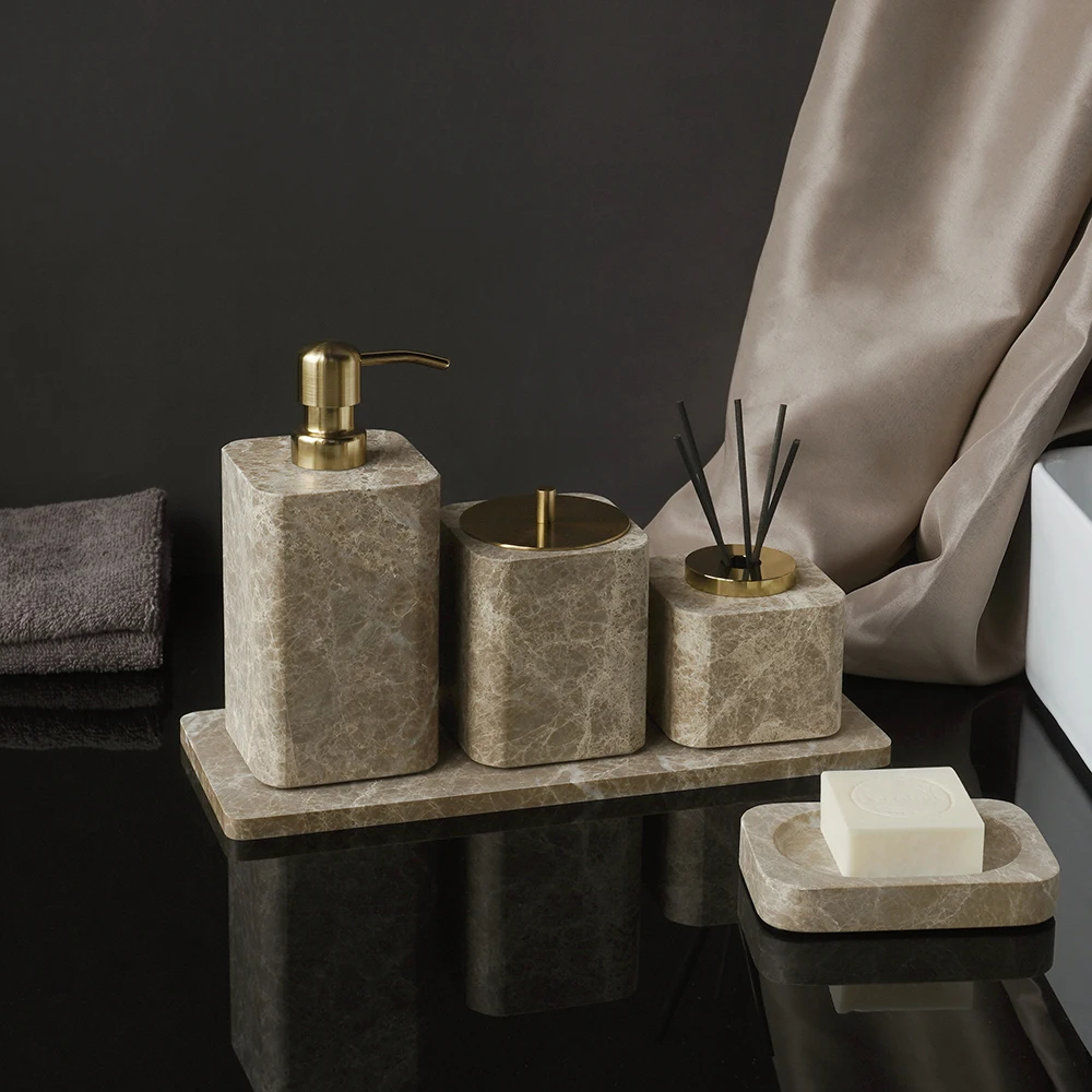 Zestaw akcesoriów łazienkowych – Zara Home Bathroom Set recenzja i cena
